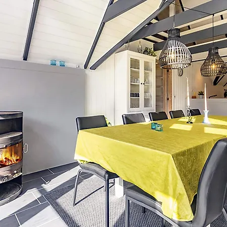Holiday home Four-bedroom In 39